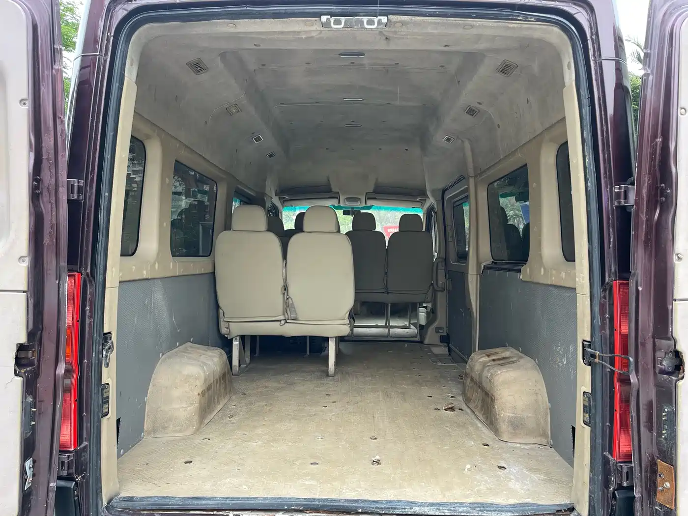 Dongfeng Yufeng Yufeng 2015 2016 2.5T Prestige Edition High-spec LWB High-roof China V ZD25