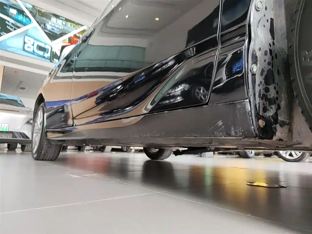 Toyota Avalon 2019 Hybrid 2.5L Luxury Edition China VI фото 21