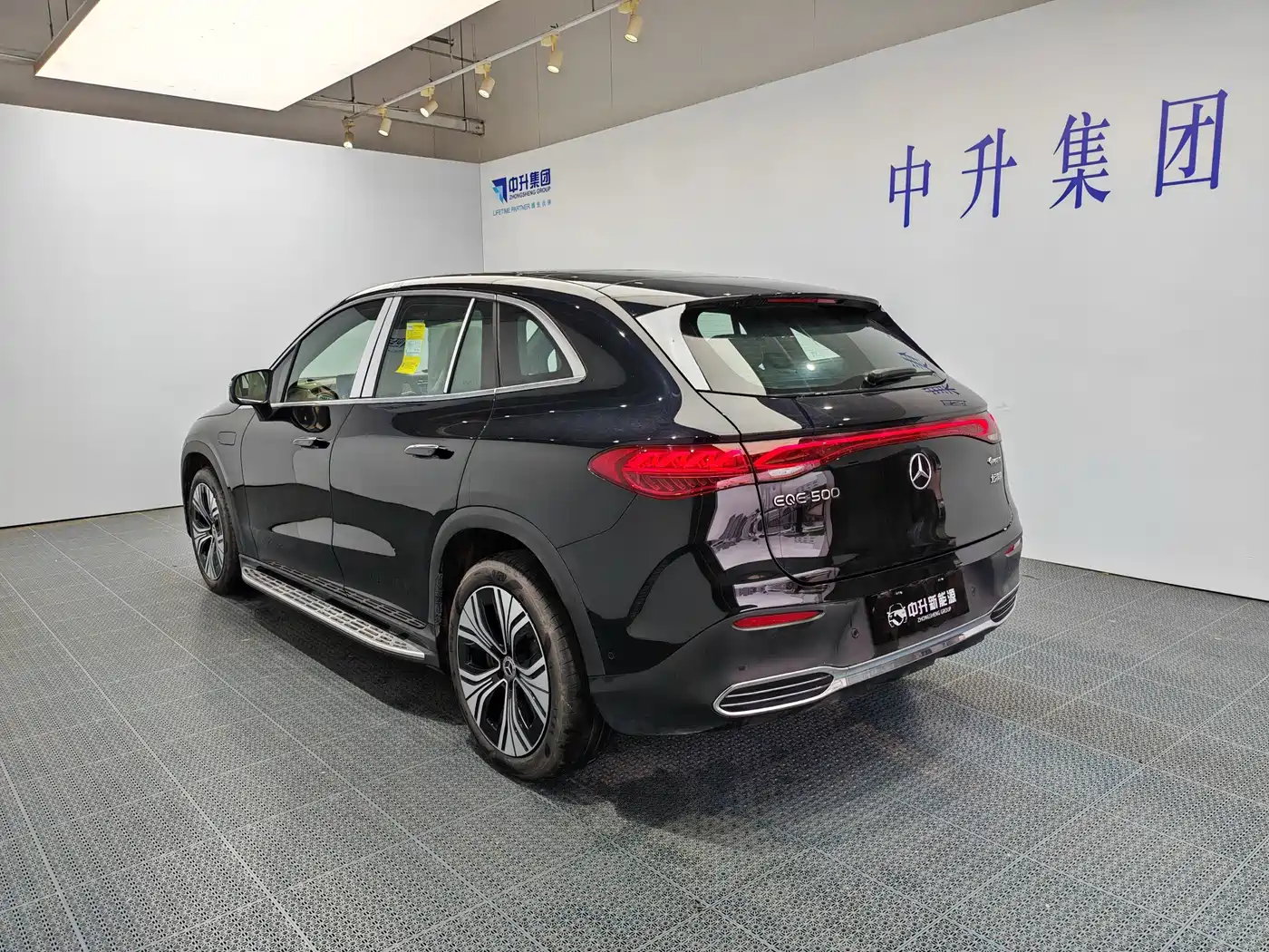 Mercedes-Benz EQE SUV 2024 500 4MATIC Luxury Edition фото 4