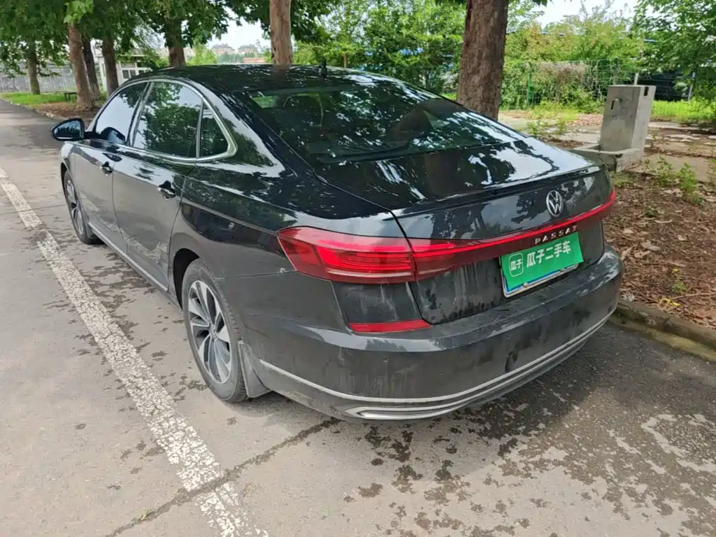 Photo 5 - Volkswagen Passat