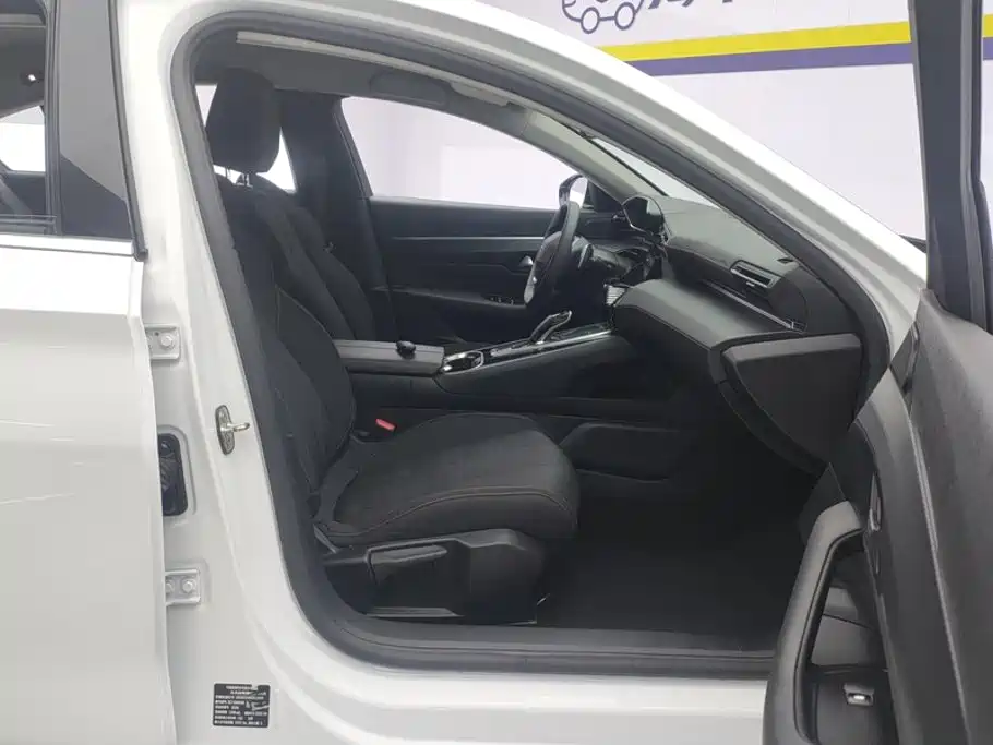 Фото 8 - Peugeot 508