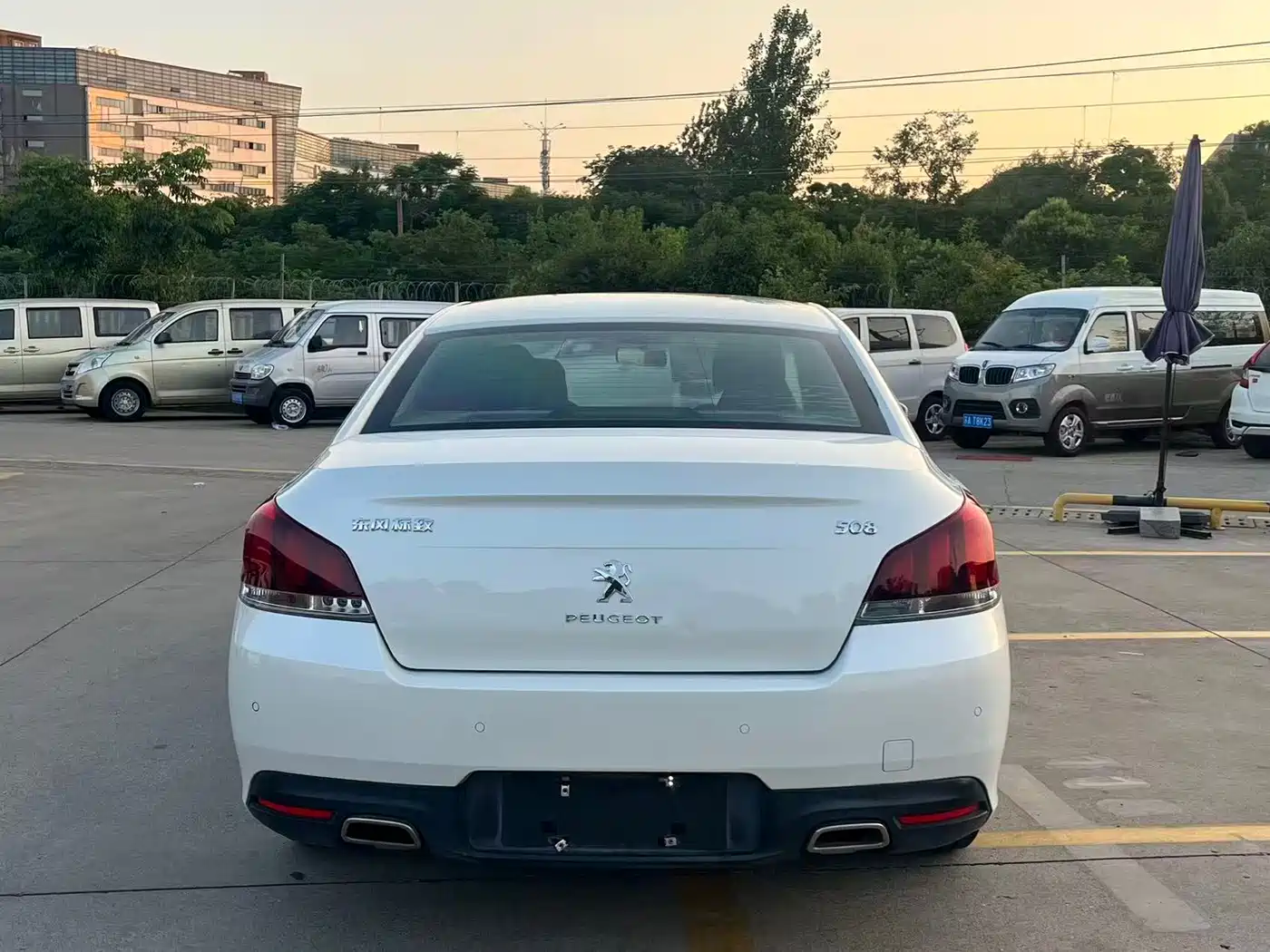 Peugeot 508 2015 2.0L Automatic Zhiyi Edition фото 11