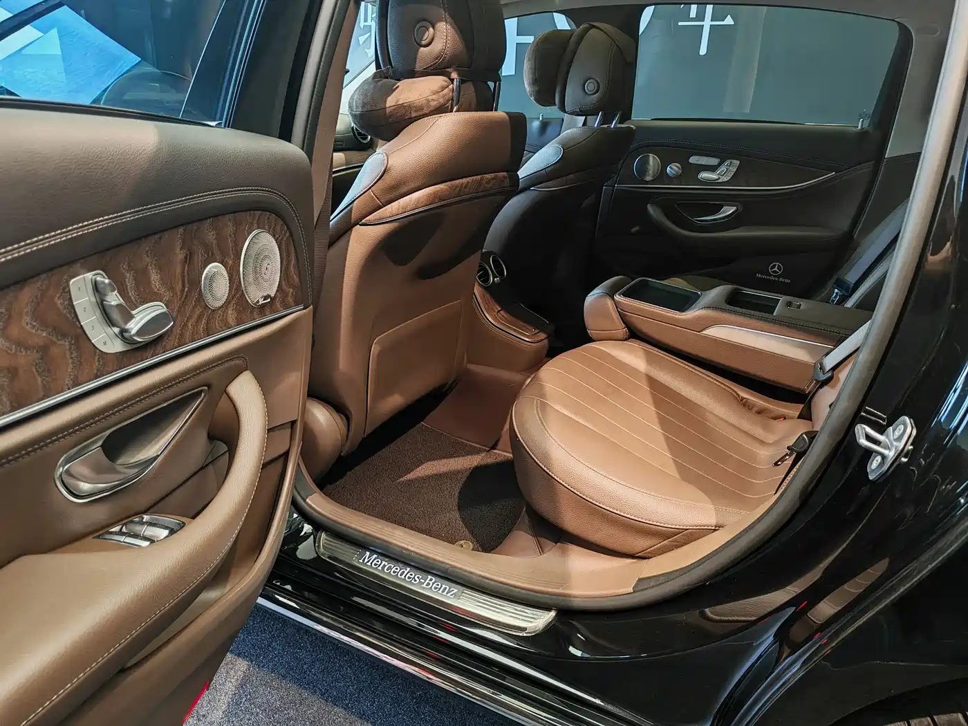 Mercedes-Benz E-Class 2023 Facelift E 300 L Luxury фото 4