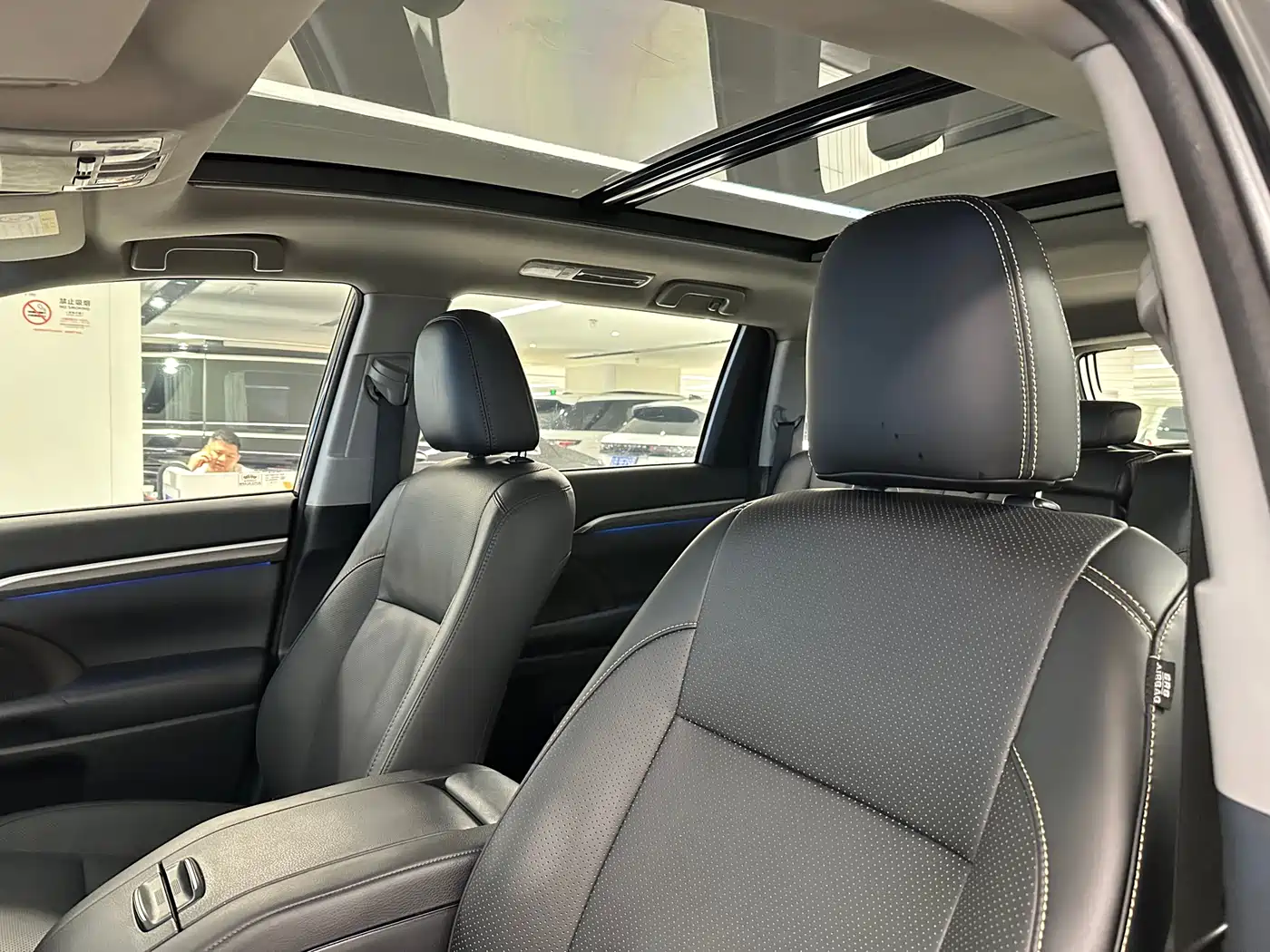 Toyota Highlander 2018 2.0T 4WD Ultimate 7-seater (China V) фото 10