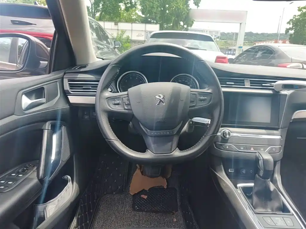 Peugeot 408 2014 1.8L Automatic Luxury Edition фото 11