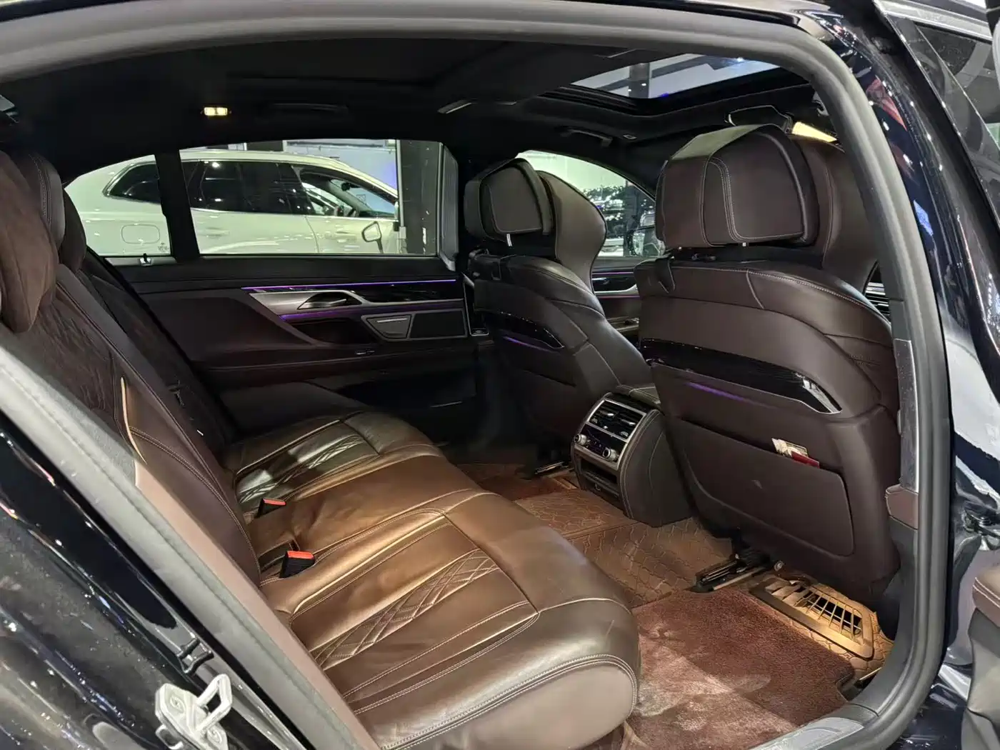 BMW 7 Series 2021 Model 730Li M Sport Package фото 13