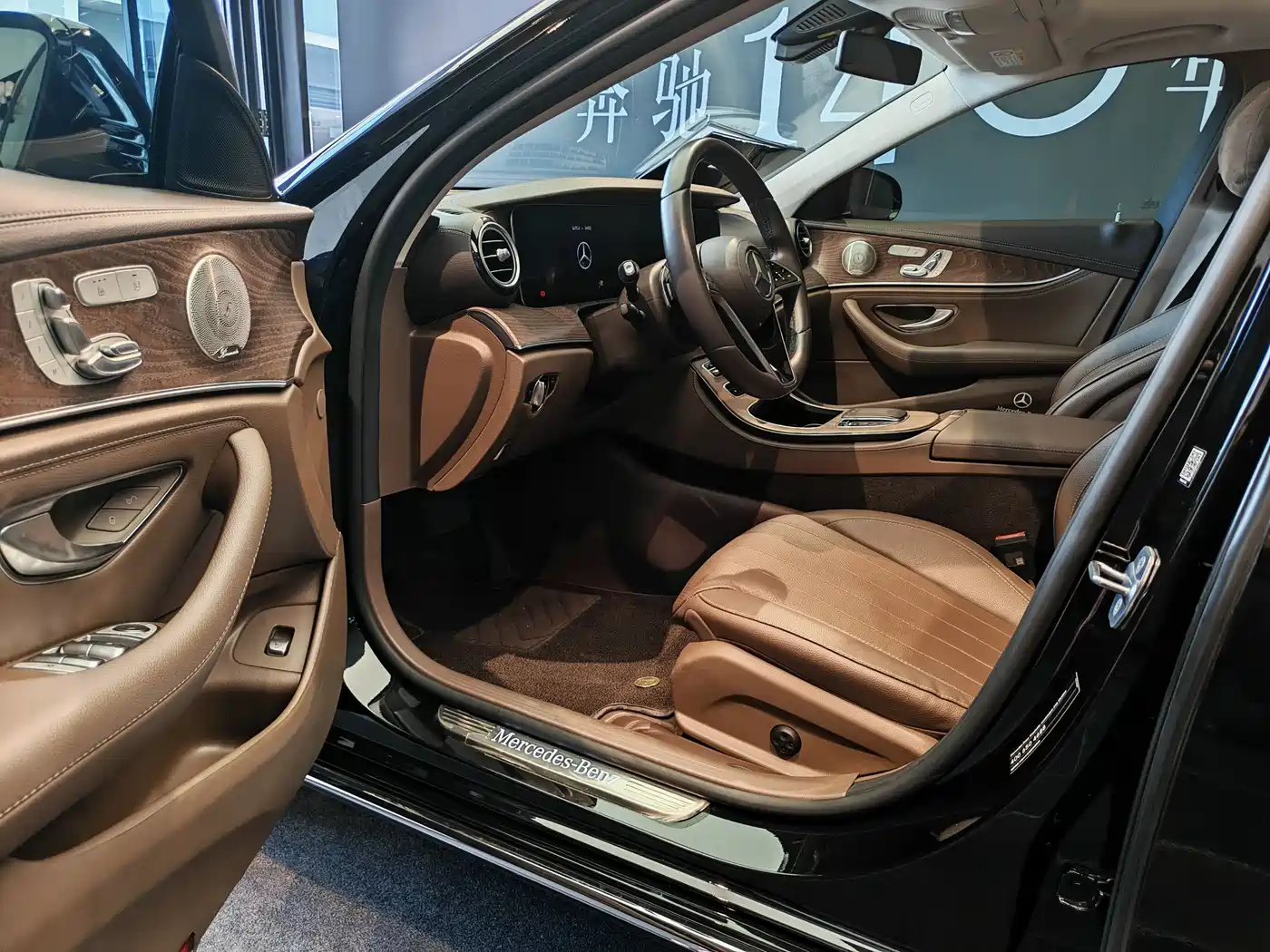 Mercedes-Benz E-Class 2023 Facelift E 300 L Luxury фото 3