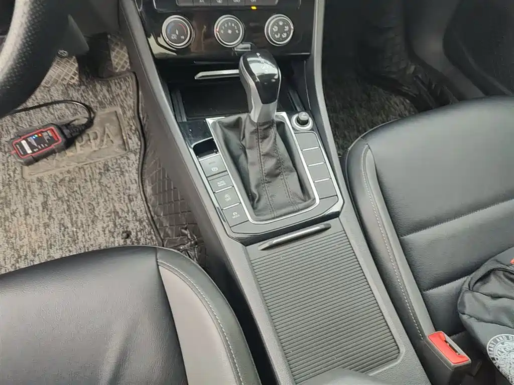 Volkswagen Sagitar 2019 200TSI DSG Comfort Edition China VI фото 14