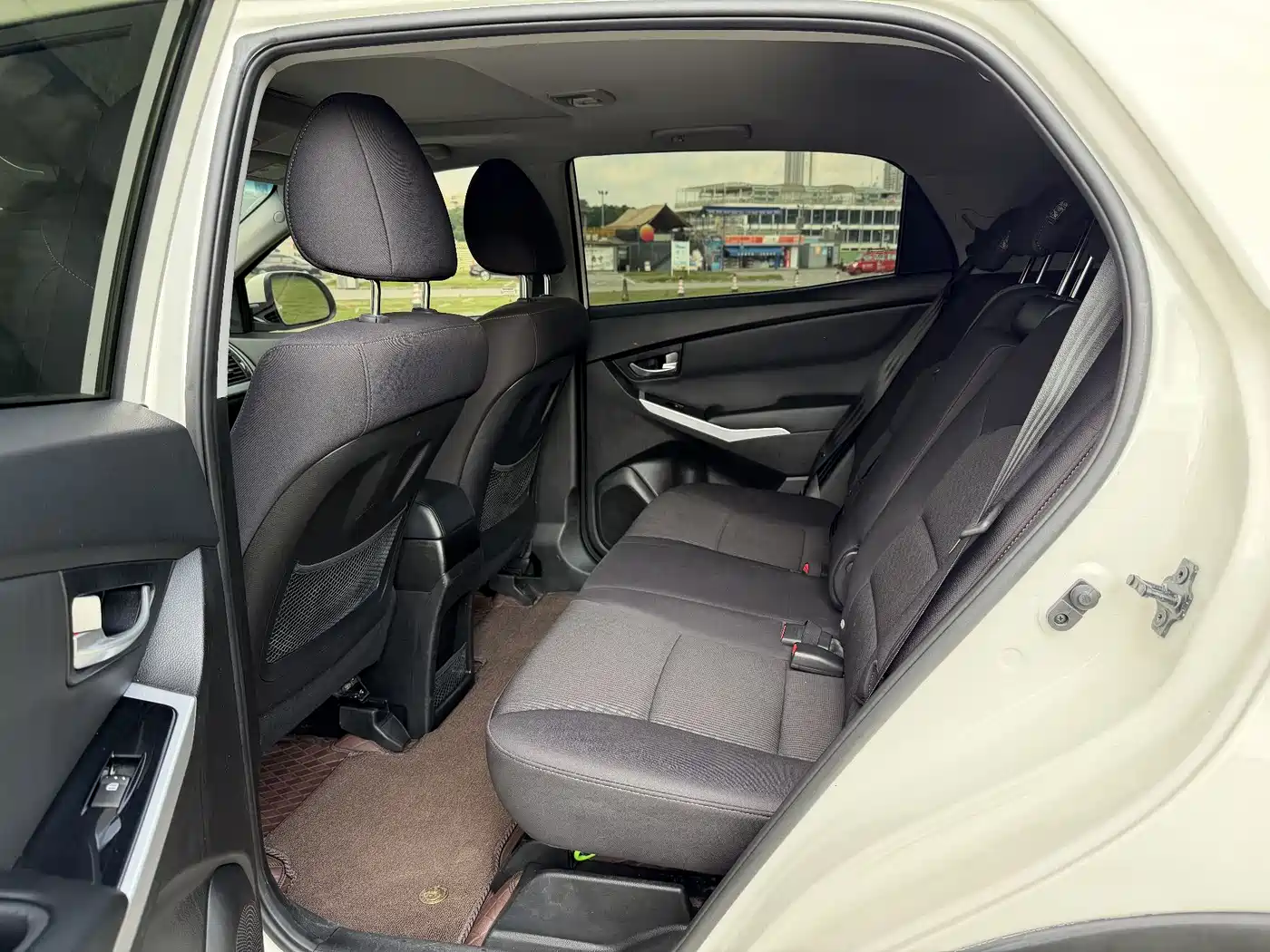 SsangYong Korando 2018 2015 2.0L 2WD Automatic Pure Edition