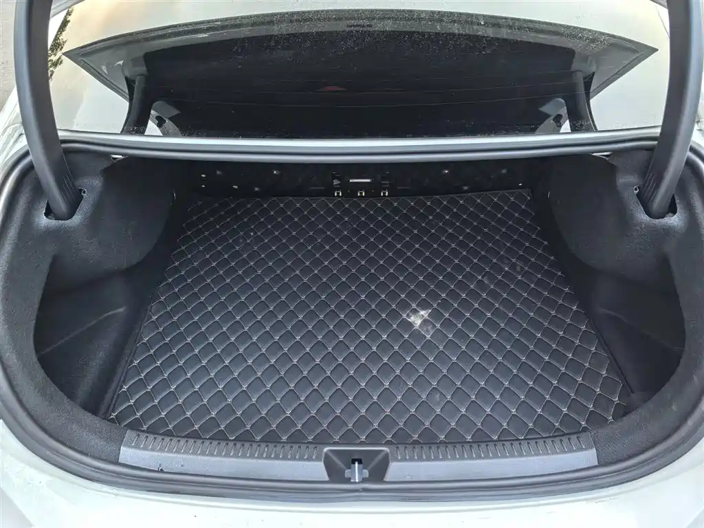 Mercedes-Benz A-Class AMG 2023 Model Year AMG A 35 L 4MATIC фото 9