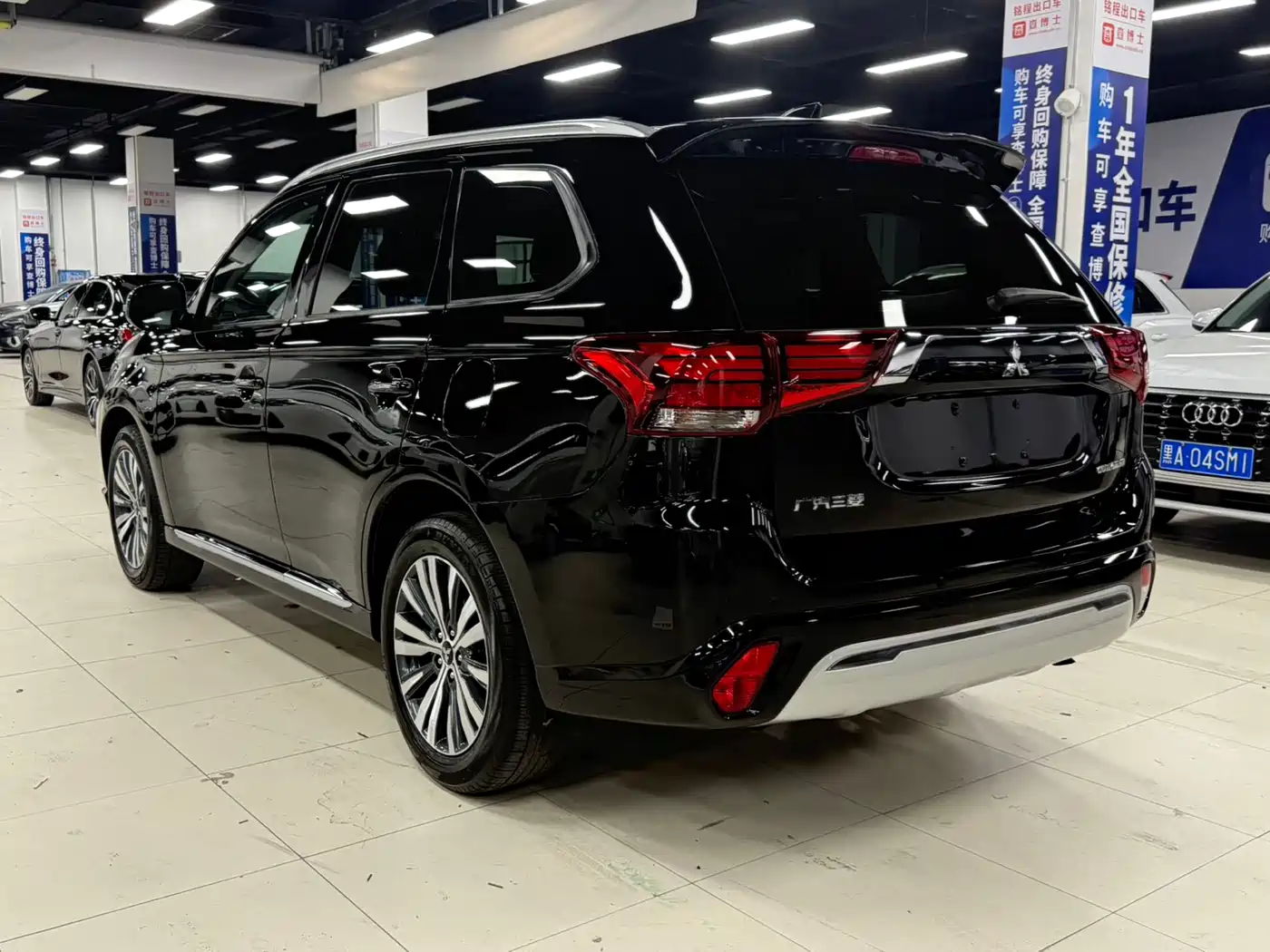 Mitsubishi Outlander 2021 Facelift 2.0L 2WD Premium Edition 5-Seater фото 7