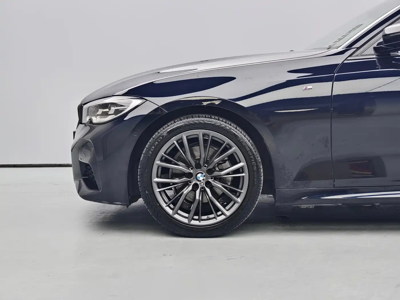 BMW 3 Series 2020 325Li M Sport Black Night Package фото 6