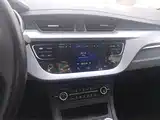 Фото 13 - Geely Vision