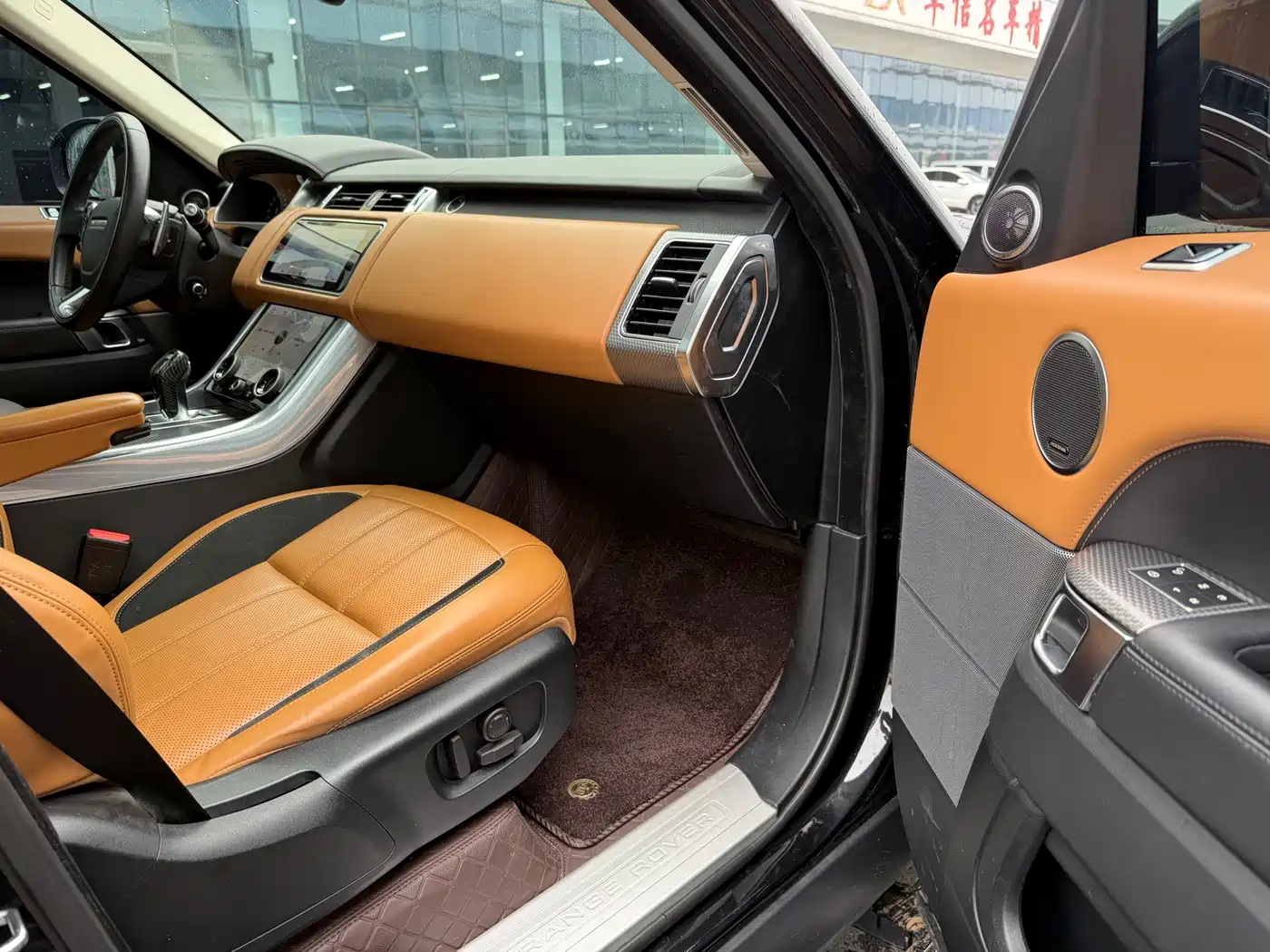 Land Rover Range Rover Sport 2019 3.0 L6 HSE DYNAMIC фото 13