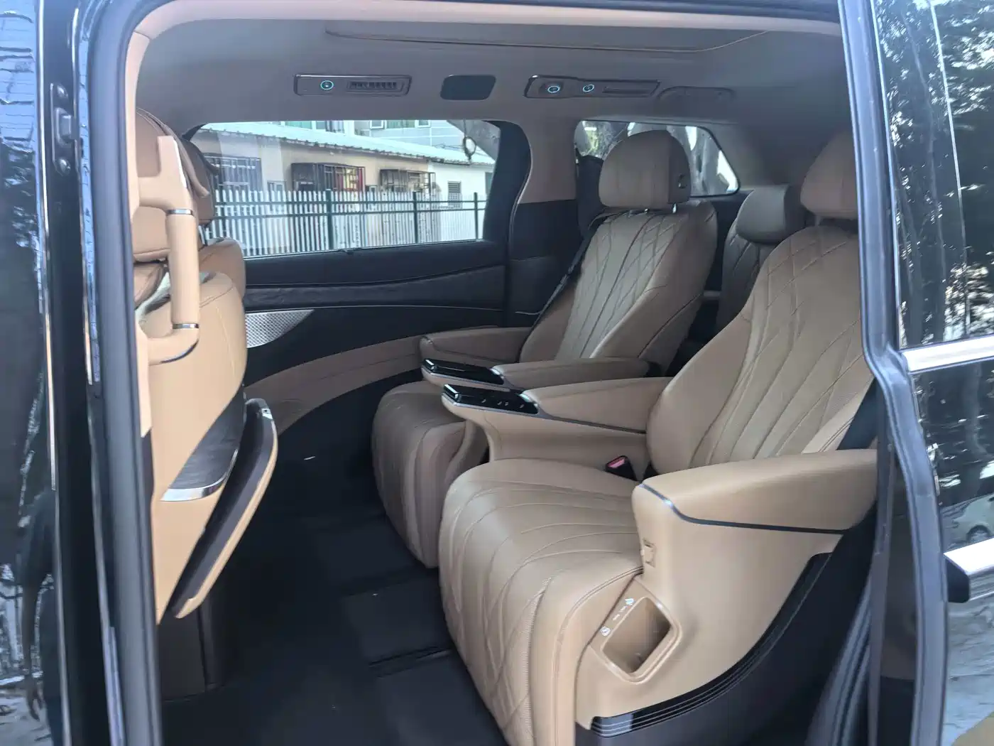 Denza D9 2025 DM-i Smart Drive Edition 1020 AWD Premium фото 7