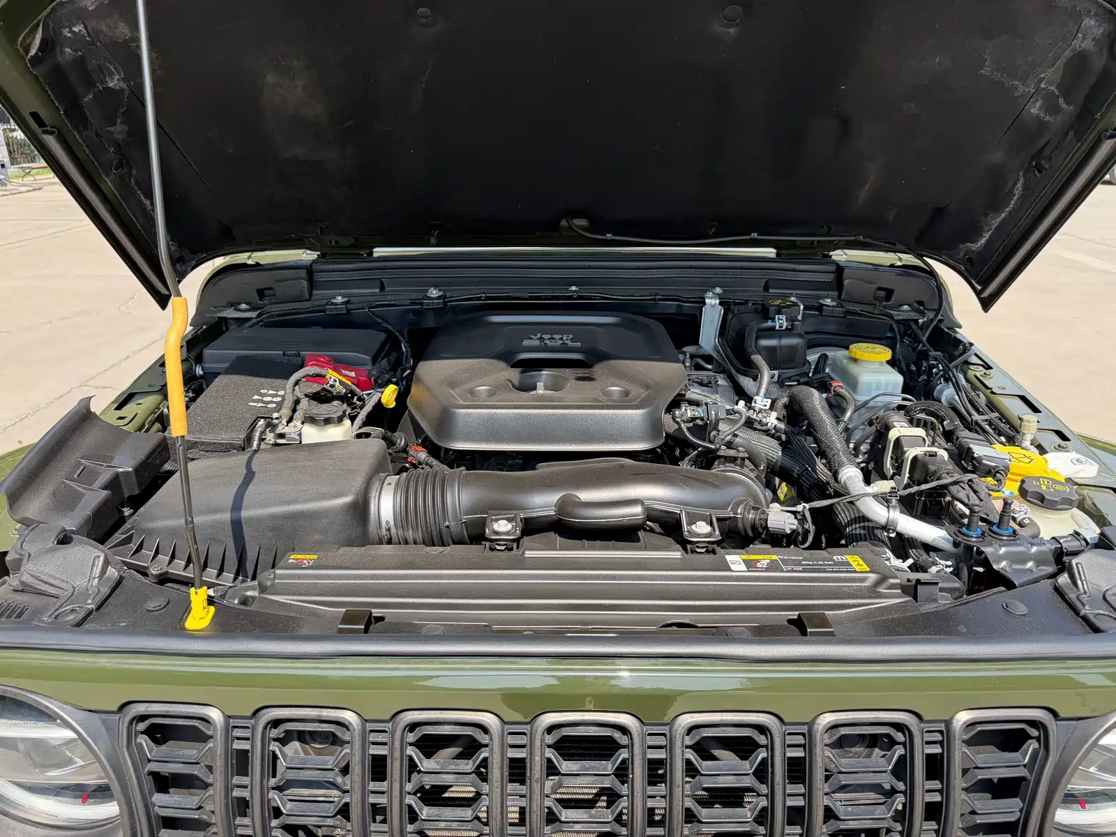 Photo 33 - Jeep Wrangler