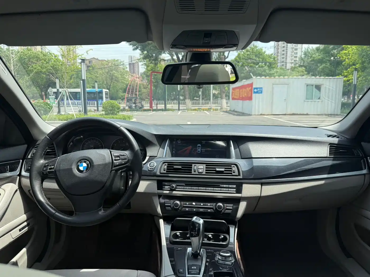 BMW 5 Series 2012 520Li Elegance фото 12