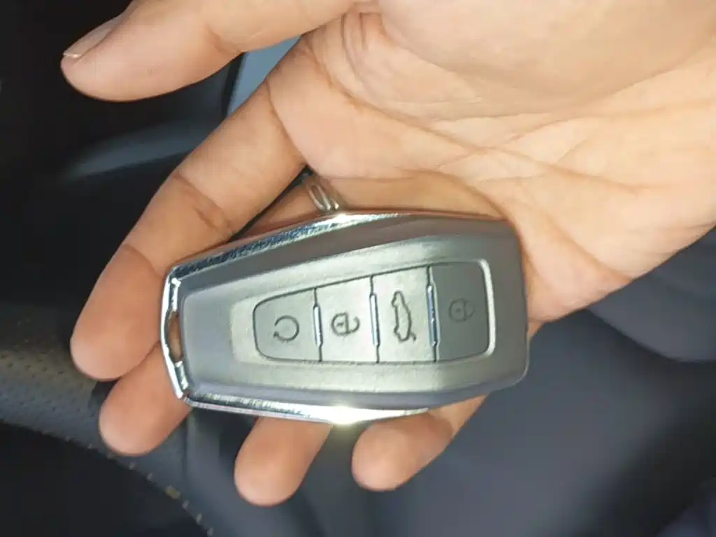 Фото 9 - Geely Coolray