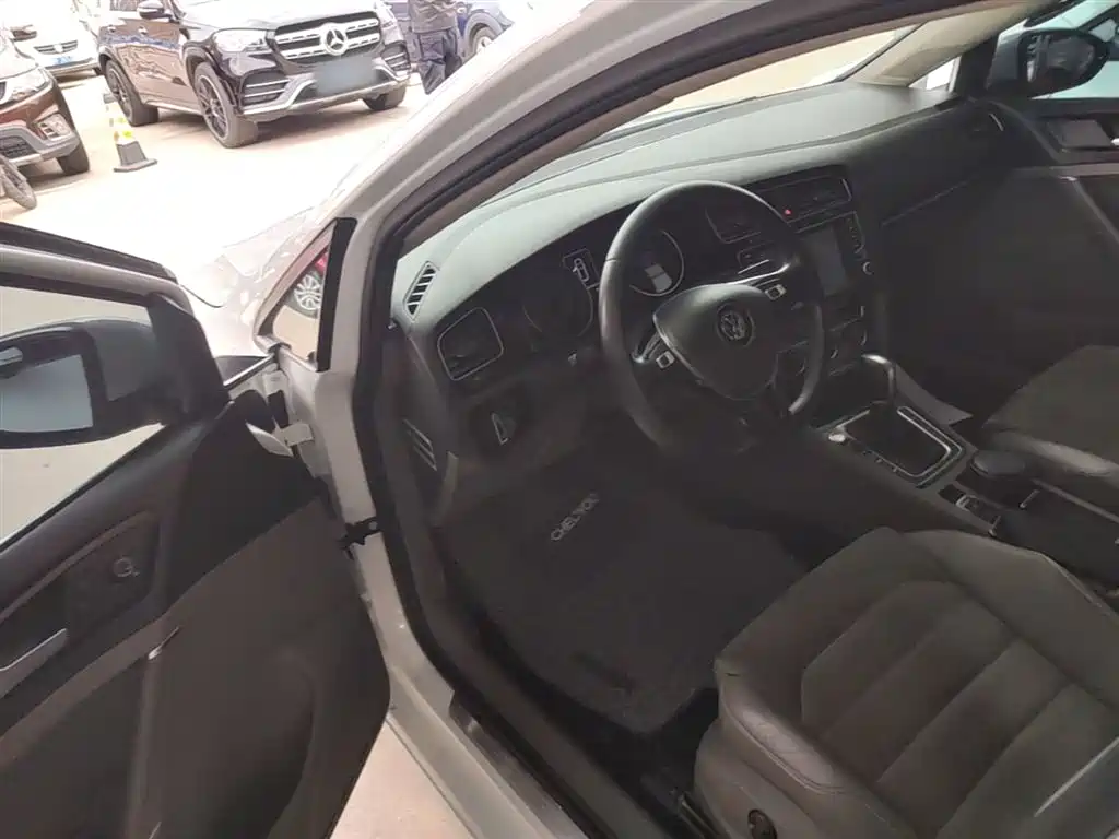 Volkswagen Golf 2015 1.4TSI Automatic Flagship фото 16