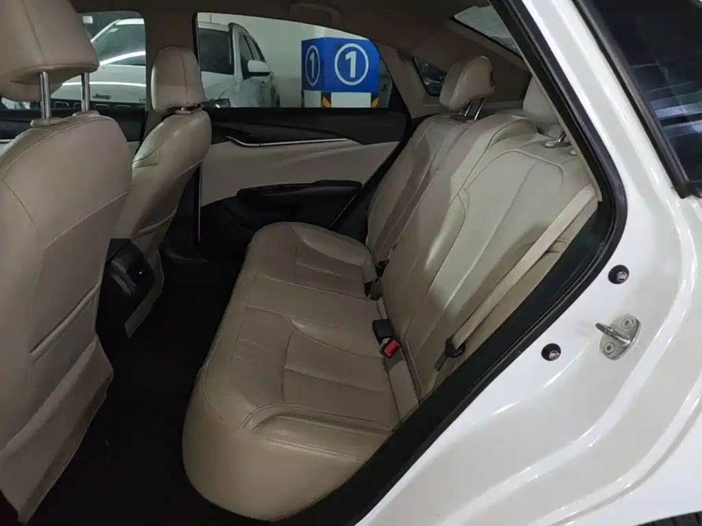 Фото 17 - Buick Excelle