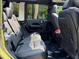 Photo 14 - Jeep Wrangler