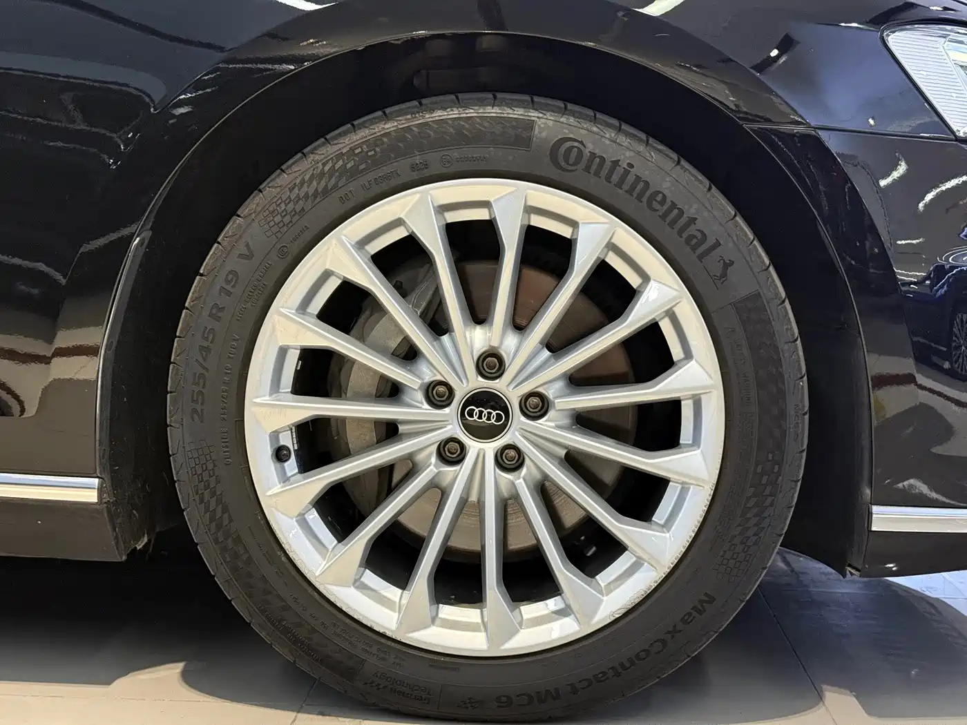 Audi A8 2021 A8L 50 TFSI quattro Comfort фото 17