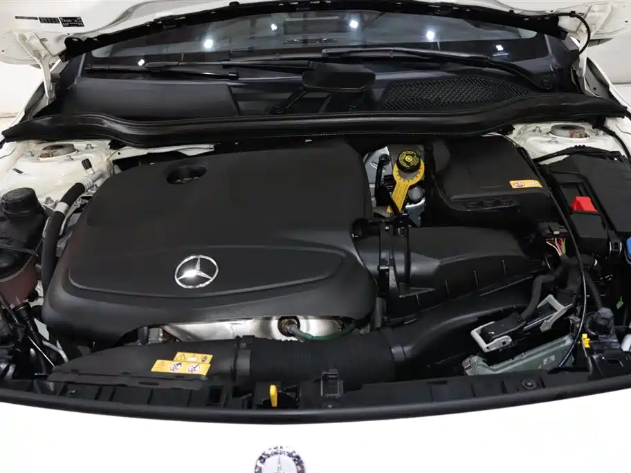 Mercedes-Benz GLA 2015 GLA 200 Fashion фото 18