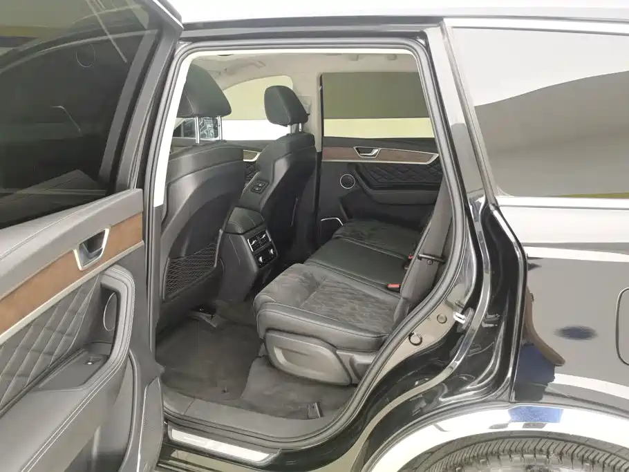 Hongqi HS7 2023 2022 2.0T DCT 2WD ZhiLian QiChang Edition 5-seater