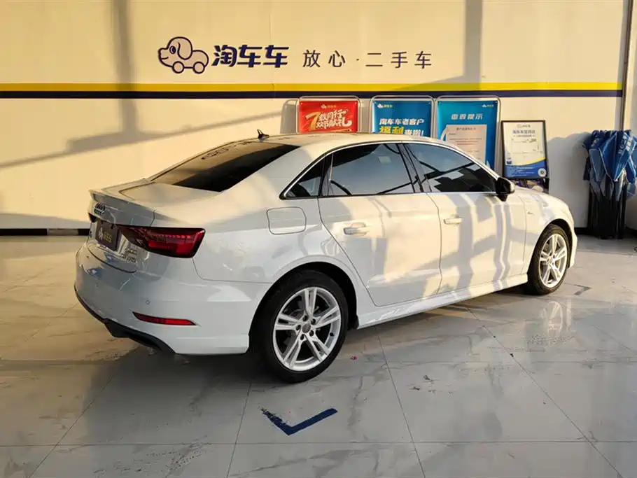 Audi A3 2019 Limousine 35 TFSI Fashion China VI фото 3