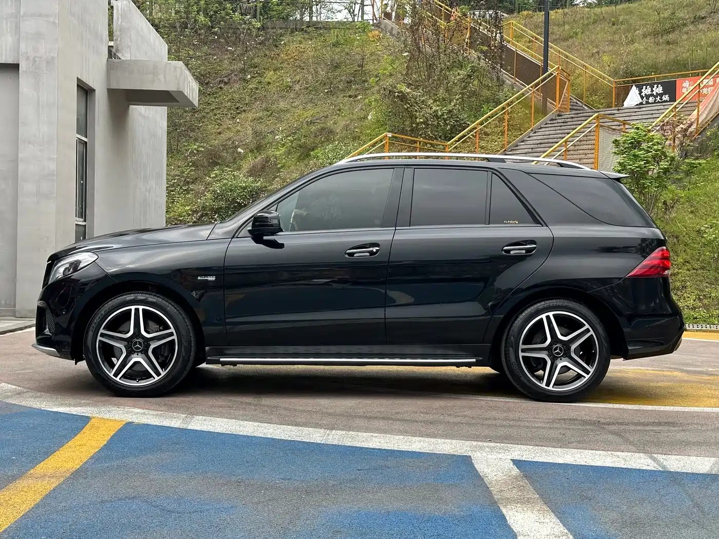 Mercedes-Benz GLE AMG 2017 AMG GLE 43 4MATIC фото 6
