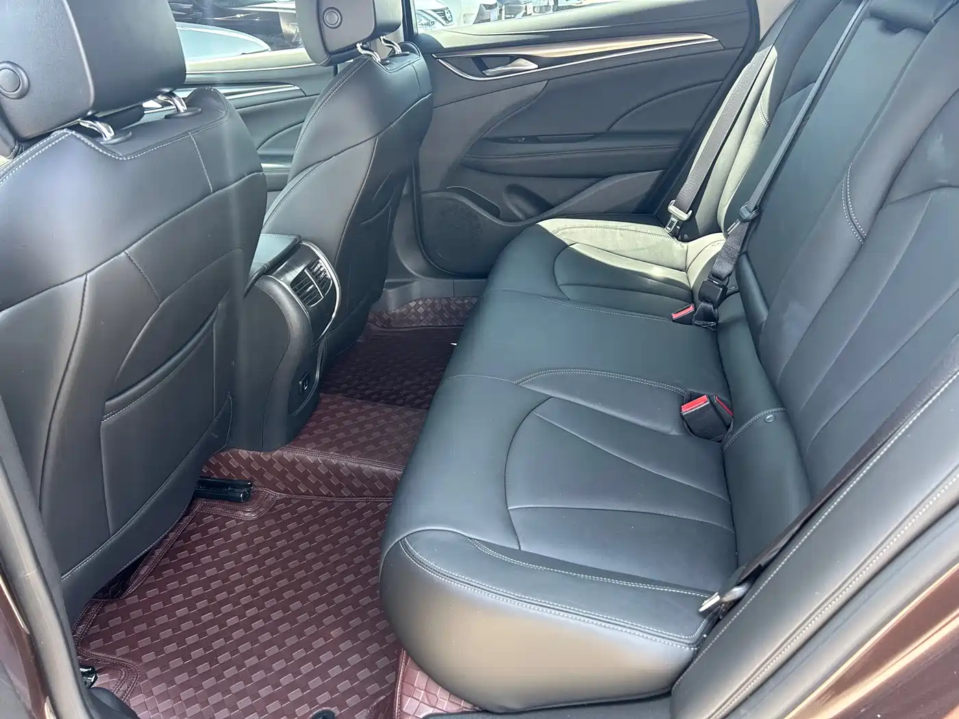 Buick LaCrosse 2016 Facelift 28T Elite фото 6