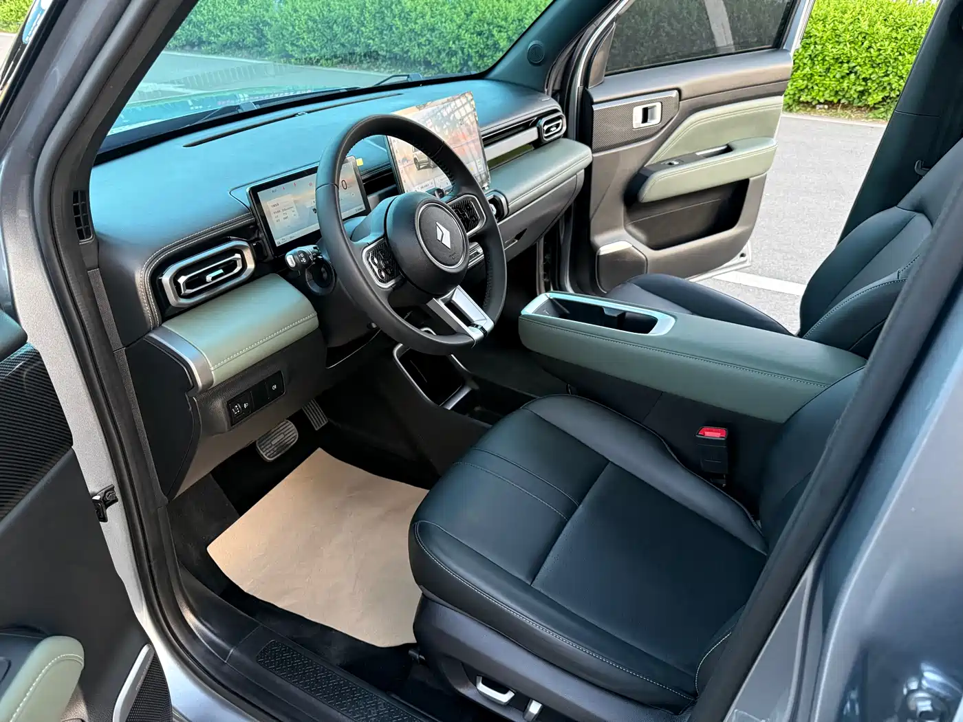 BAOJUN YUE ALSO PLUS