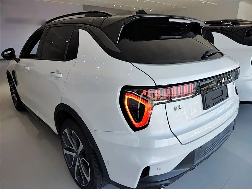 Lynk & Co 01 2021 2.0TD AWD Halo Sport фото 5