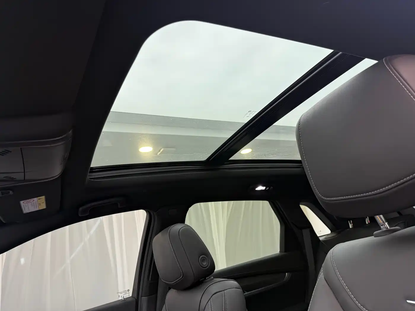 Cadillac XT5 2023 Model 2.0T 4WD Premium (Ultimate Edition) фото 18