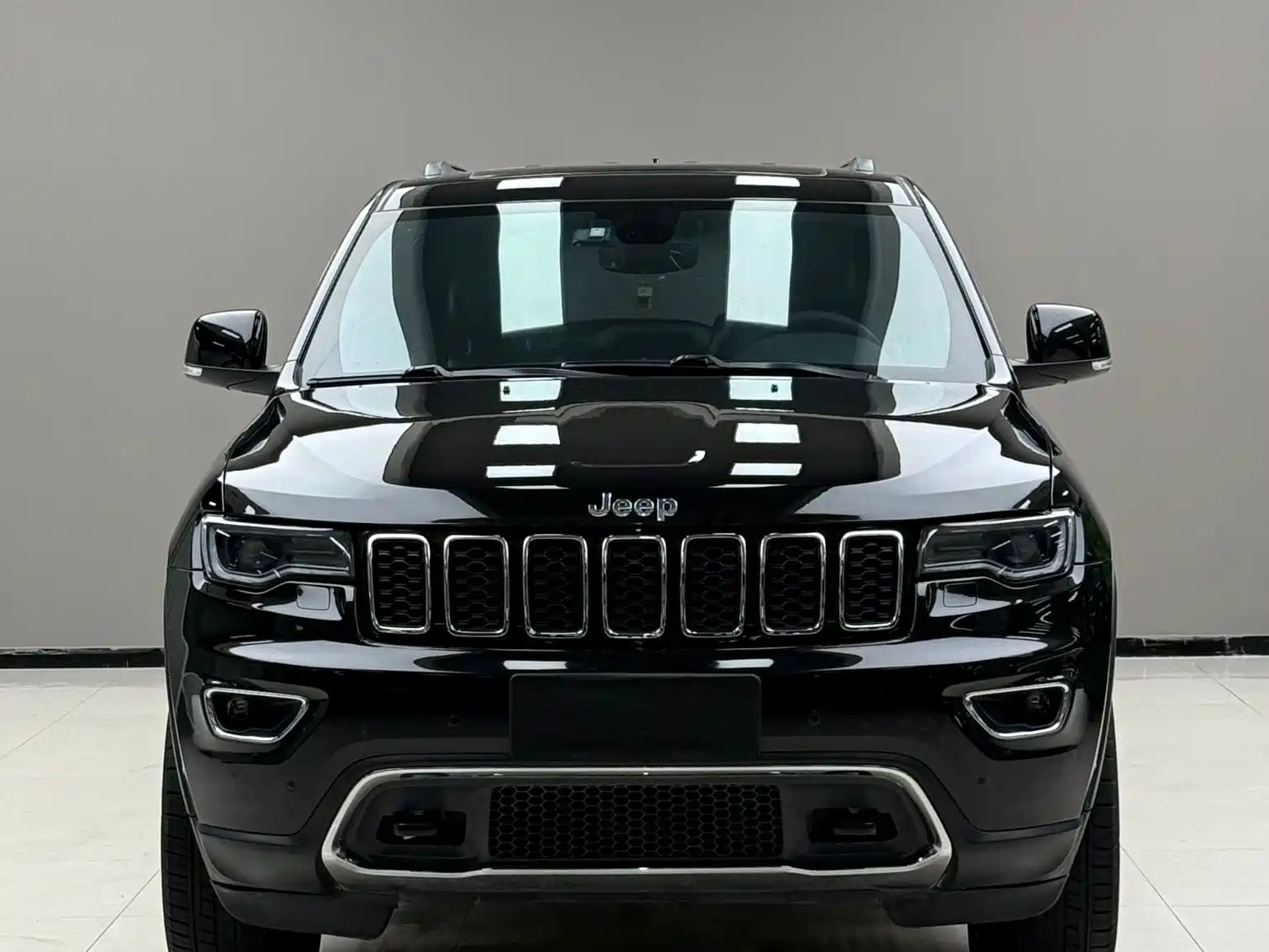 صورة 3 - Jeep Grand Cherokee (Import)
