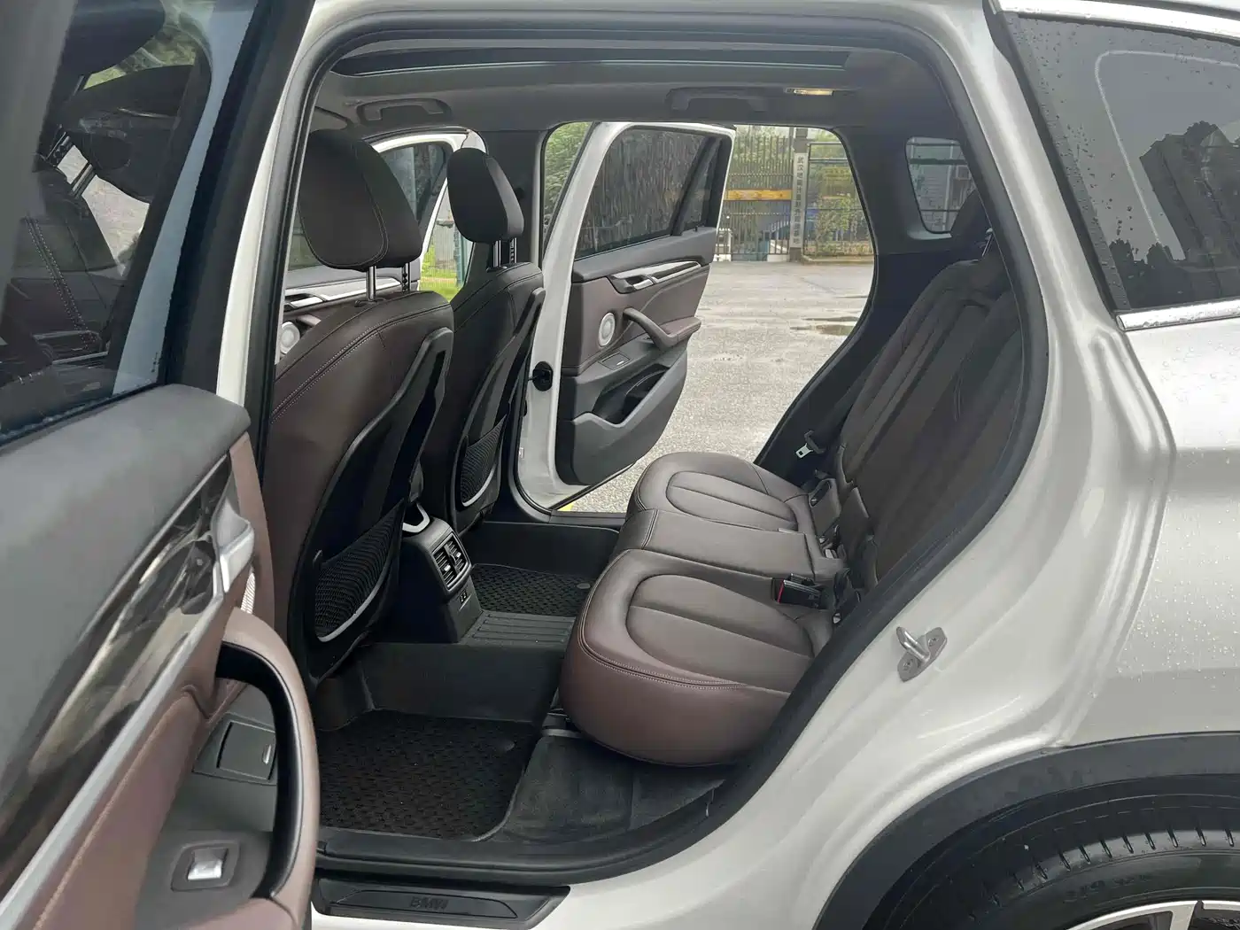 BMW X1 2022 sDrive25Li Leading фото 5