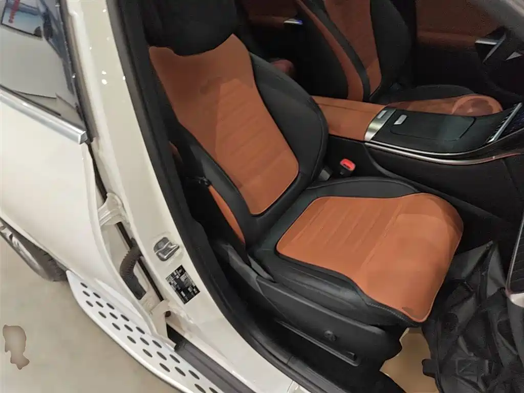 Mercedes-Benz GLC 2023 Facelift GLC 300 L 4MATIC Sport 7-Seater фото 25