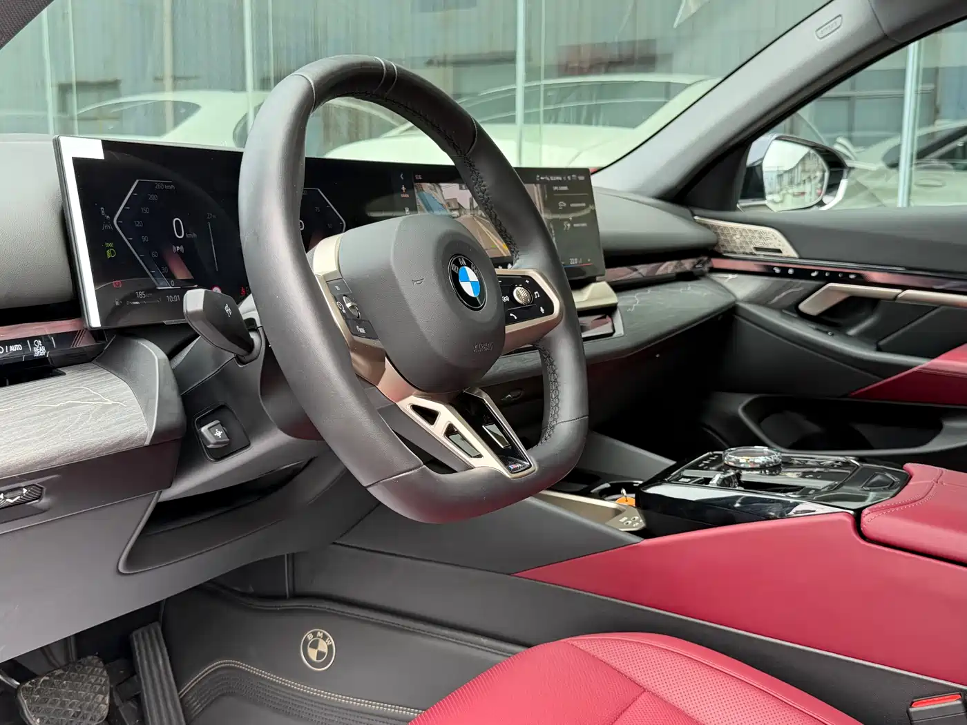 BMW 5 Series 2025 530Li Premium M Sport Package фото 11