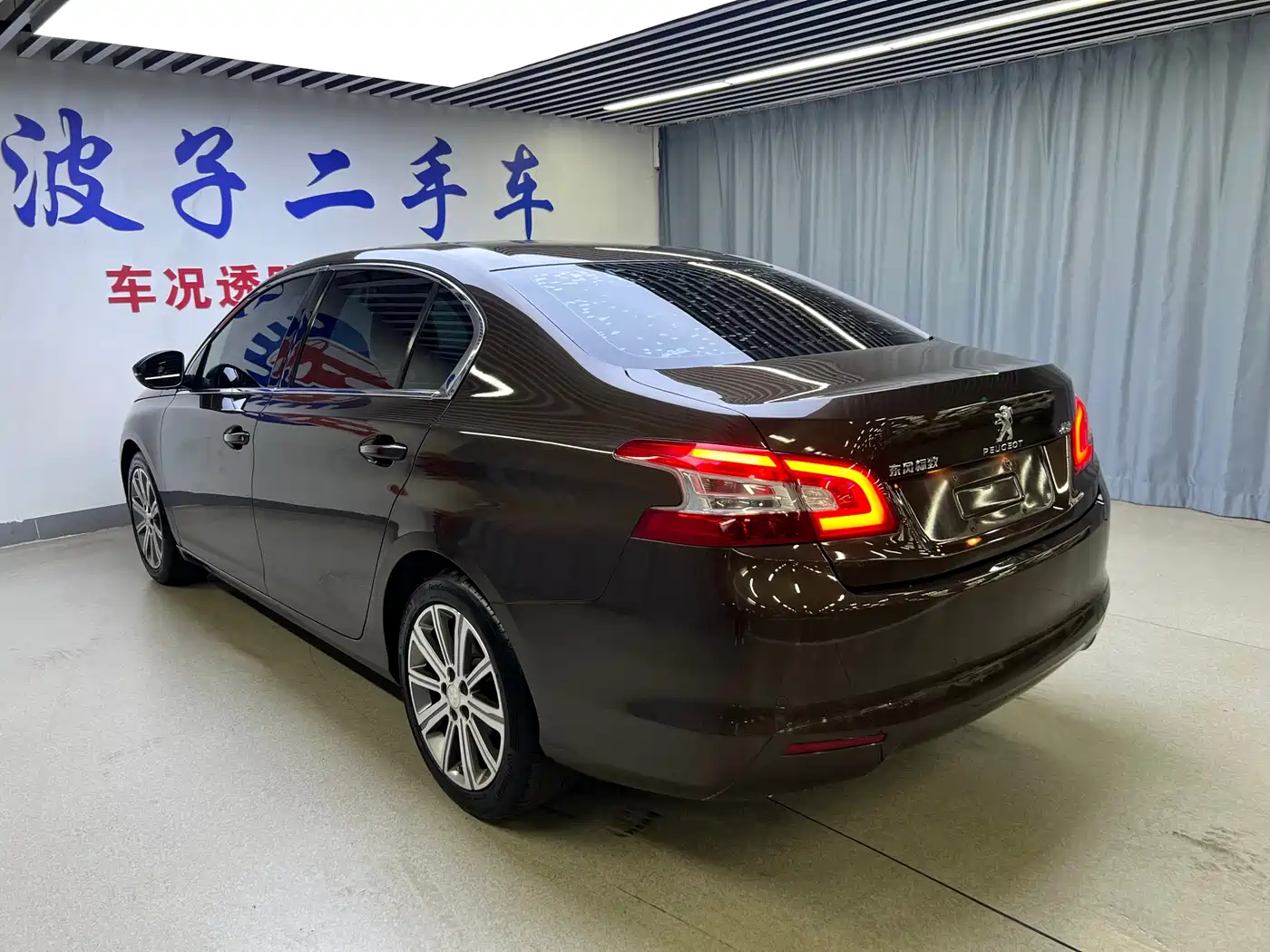 Peugeot 408 2014 1.8L Automatic Luxury Edition фото 18