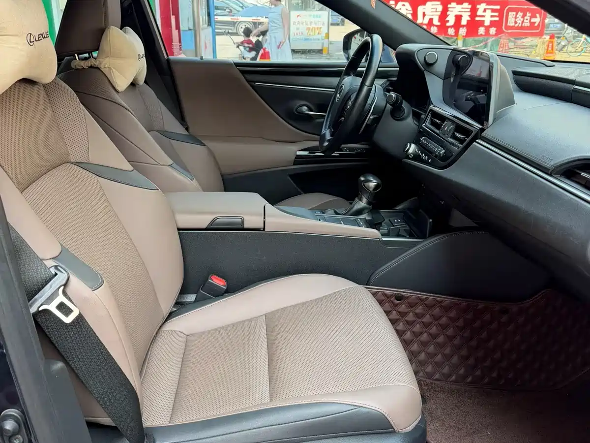 Lexus ES 2021 200 Excellence Edition фото 9