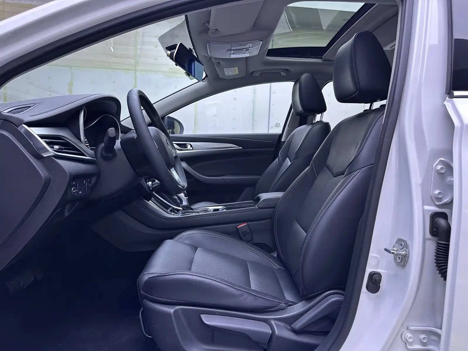 Фото 8 - Changan Eado