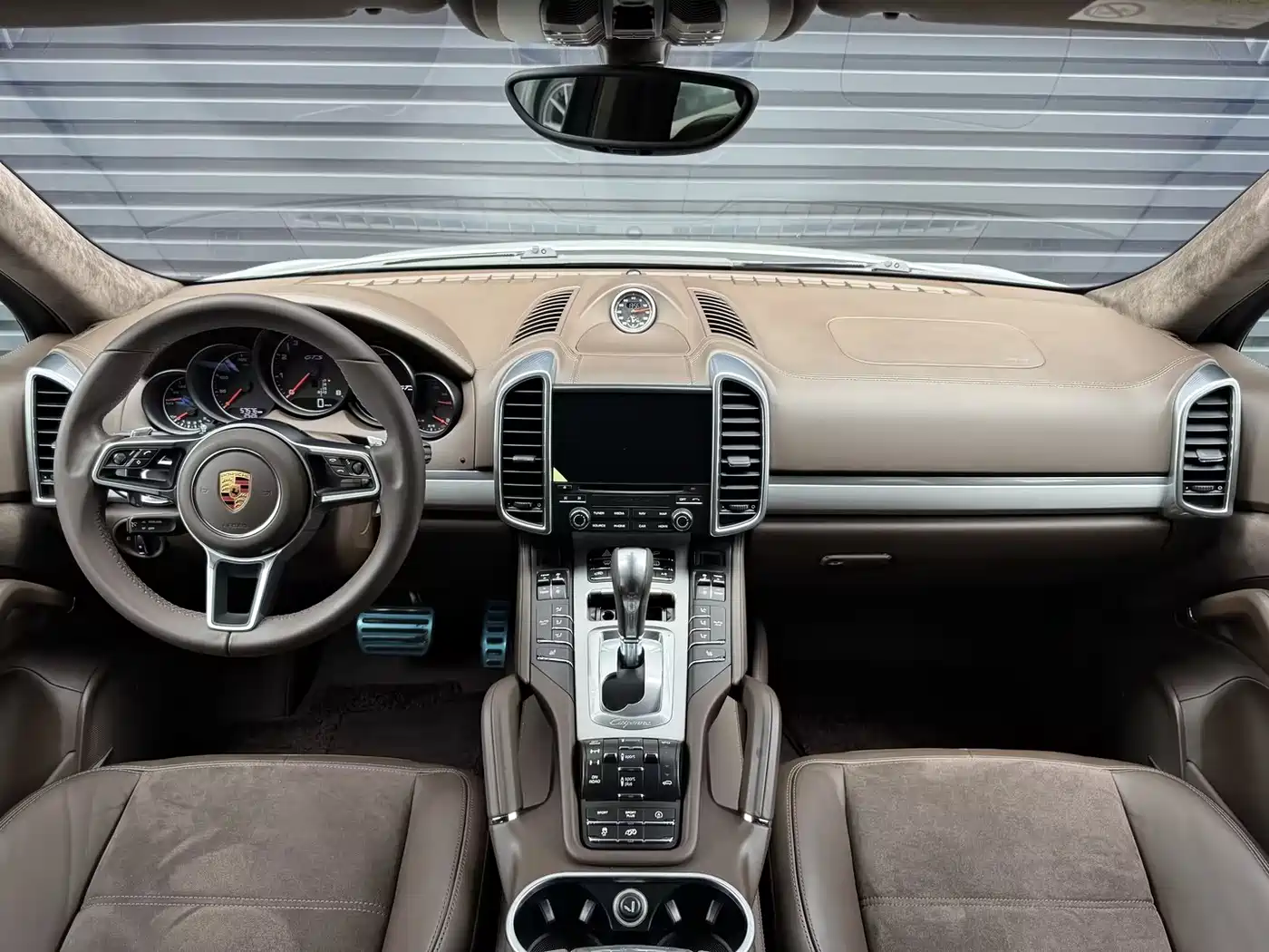 Porsche Cayenne 2016 Cayenne GTS 3.6T фото 9