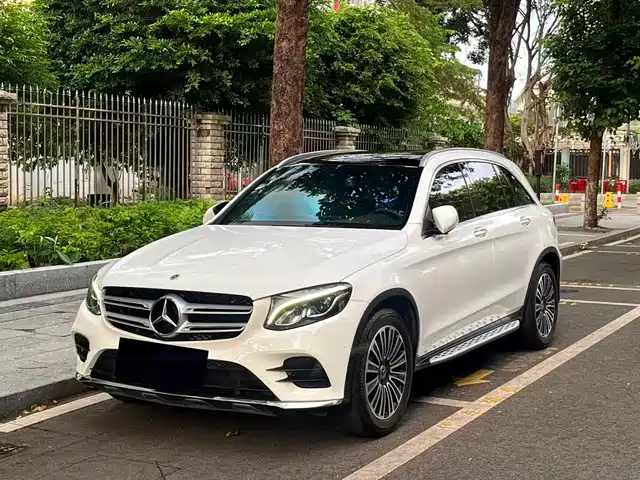 MERCEDES-BENZ GLC
