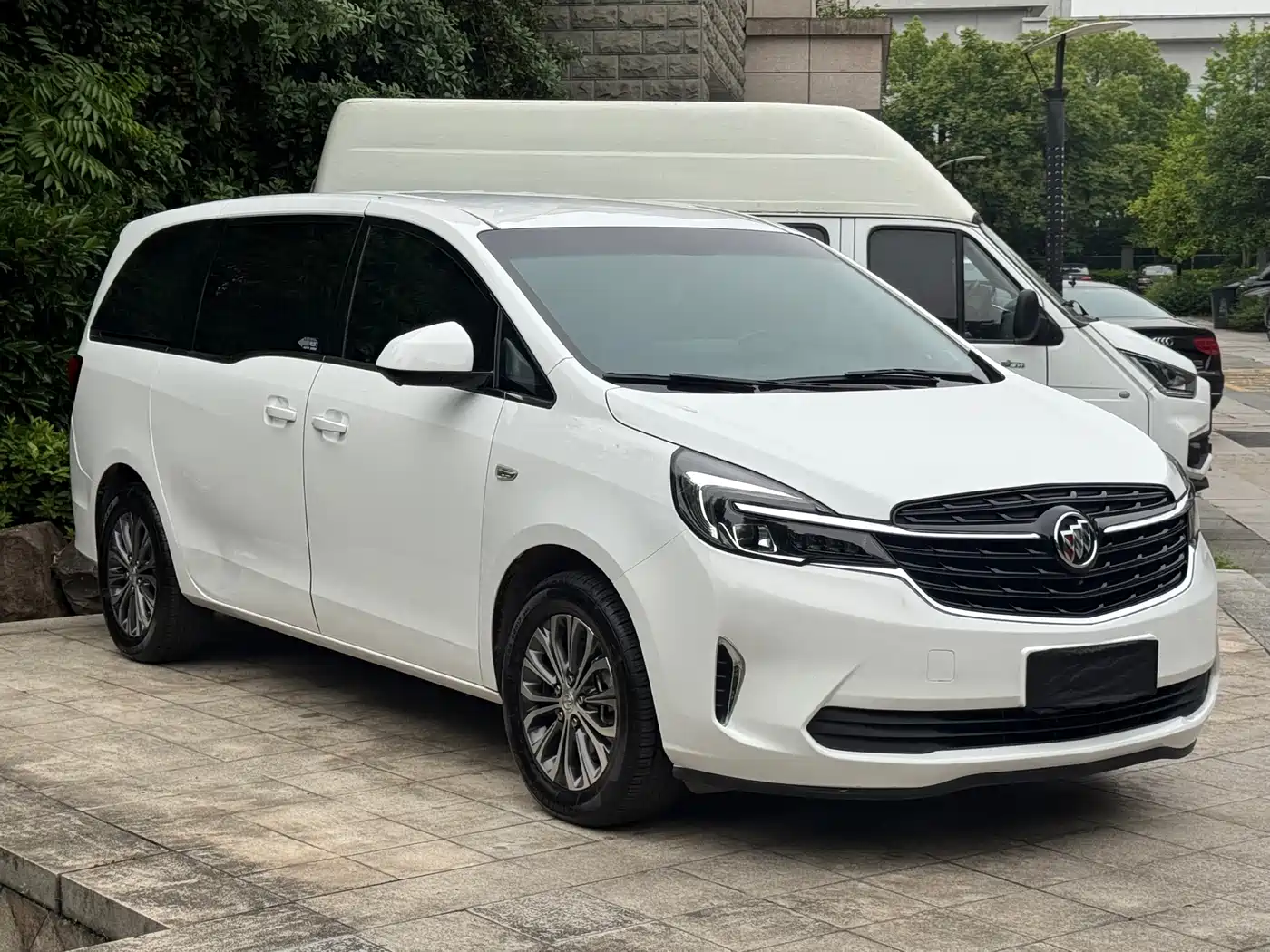 Buick GL8 2021 Land Business Class 652T Comfort фото 3