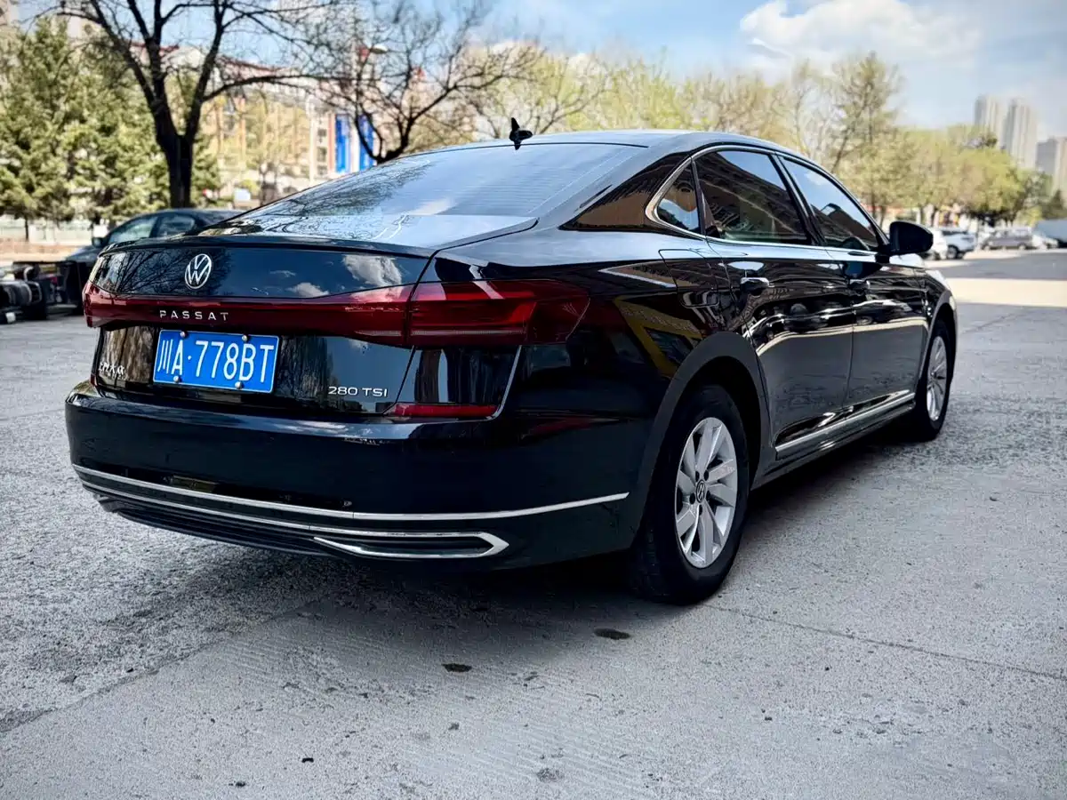 Volkswagen Passat 2022 280TSI Business Edition фото 6