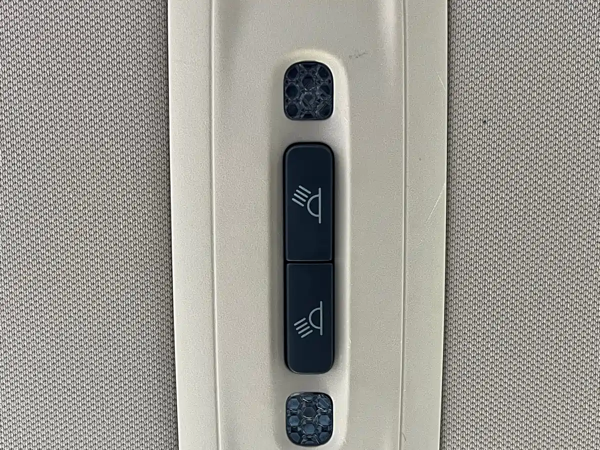 Toyota Camry 2019 Hybrid 2.5HG Luxury Edition China V фото 22