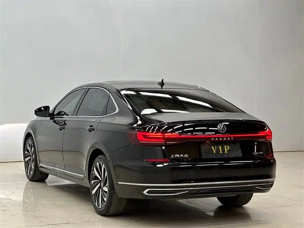 Volkswagen Passat 2023 Facelift 330TSI Elite Edition фото 8