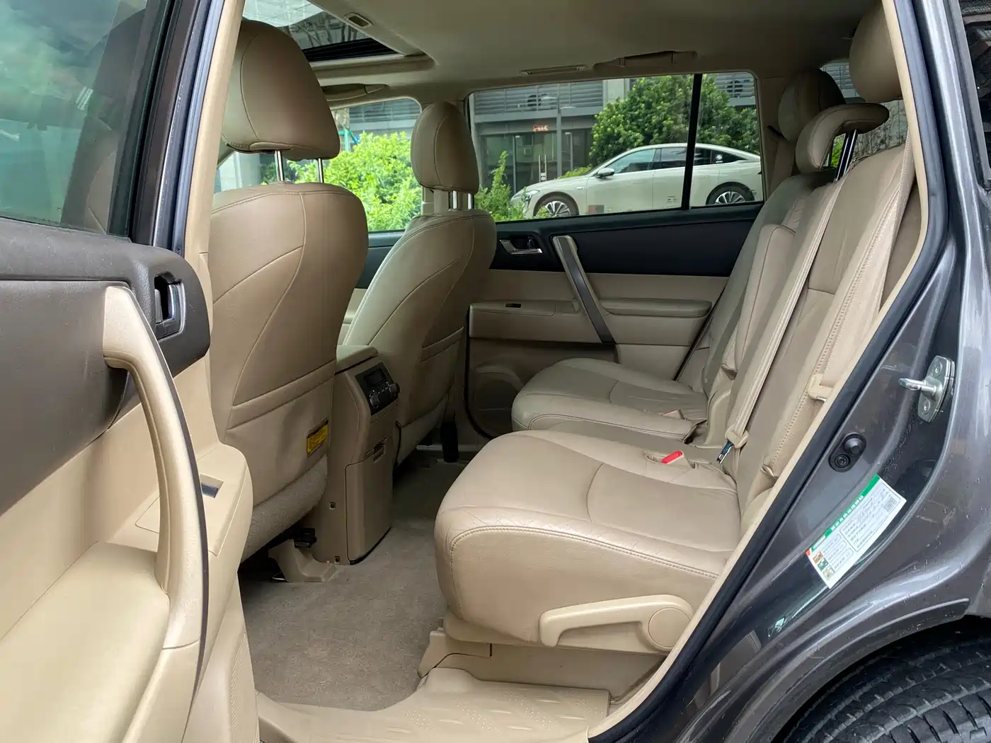 Toyota Highlander 2009 2.7L 2WD 7-seater Luxury Edition фото 10