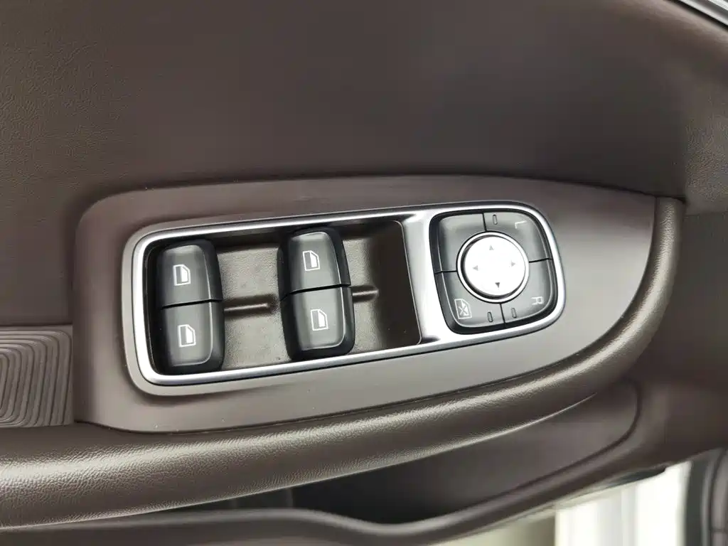 Roewe iMAX8 2024 2023 400TGI Comfort Edition