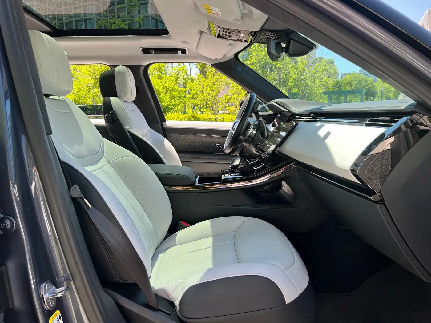 Land Rover Range Rover Sport 2023 400PS Launch Edition фото 12
